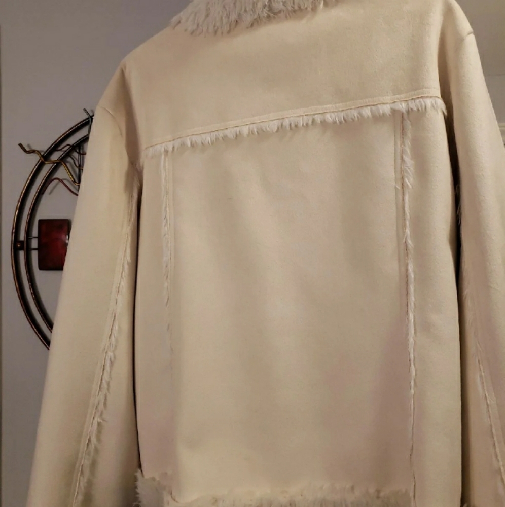 Ladies jacket - Picture 2 of 5
